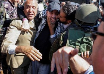 Tmerret e përjetuara nga 20 pengjet e fundit të Izraelit: Të lidhur me zinxhirë, të torturuar dhe të uritur. Pengjet zbulojnë se si i trajtonte Hamasi.