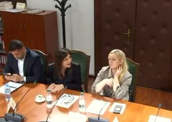 Topalli e pranon me sportivitet rikthimin në komisionet e Kuvendit: "A e pijmë një kafe dhe e mbyllim këtë çështje?"