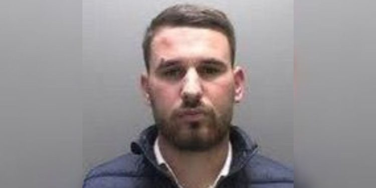 Trafikanti shqiptar i drogës, i cili furnizonte me kokainë bankierët e Londrës, dënohet me 20 muaj burg. Ai u arrestua nga policia britanike gjatë një shkëmbimi kokaine në qendër të kryeqytetit.