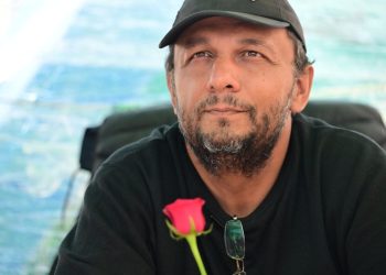 Tragjedia e trenave në Greqi/ Pano Ruçi, i lodhur nga dhimbja: Nuk pranoj të heq dorë nga greva, dua të zbuloj të vërtetën për djalin tim.