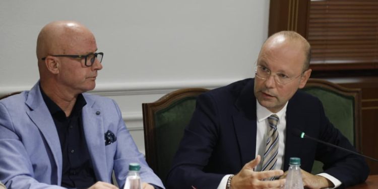 “Trajtimi njëanshëm i Berishës dhe Metës nga SPAK”, përgjigja e Altin Dumanit në Komisionin e Ligjeve.