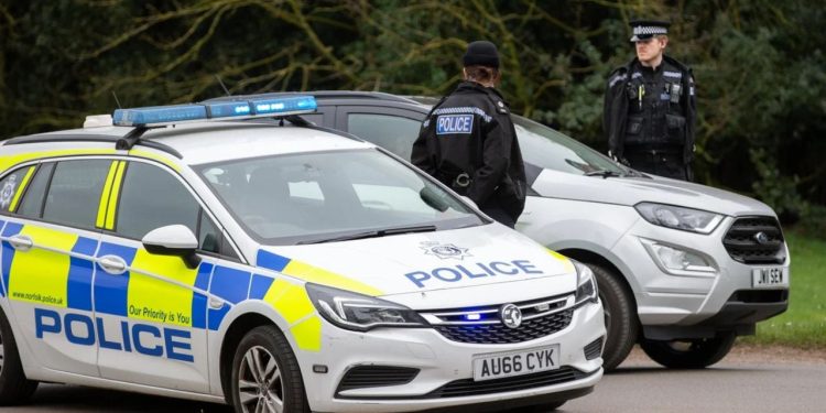 Tre persona arrestohen në Londër nga policia britanike për bashkëpunim me shërbimin e inteligjencës ruse.