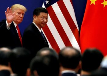 Trump fillon vizitat diplomatike në Azi, duke u takuar me presidentin kinez më 30 tetor.