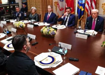 Trump i paralajmëron Zelenskyt: Lini përpjekjet për Donbasin ose do të përballeni me pasoja të rënda