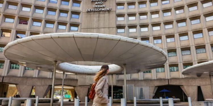 Trump nxit skenarin e ri të ndërprerjeve të punës/ Tension te punonjësit federalë amerikanë: Mungesa e aksesit në e-mail nënkupton…