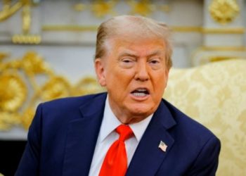 Trump përsërit akuzat ndaj Kinës: Ai i konsideron ata armiqësorë dhe po merr në shqyrtim rritjen e ndjeshme të tarifave.