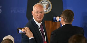 Trump shpall sanksione, Rusia fillon veprimet dhe dërgon përfaqësuesin e saj të lartë për ekonominë në SHBA.
