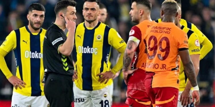 Turqi, skandali i basteve zgjerohet, duke përfshirë presidentë, drejtues klubesh, gazetarë dhe avokatë.