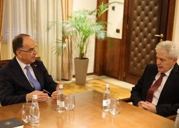 "UÇK-ja është një shkak krenarie për çdo shqiptar" / Presidenti Begaj pritet në zyrë nga kreu i BDI-së për protestën në Tiranë.