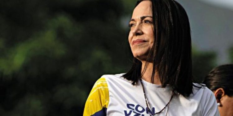 Udhëheqësja e opozitës venezueliane, e nderuar me çmimin Nobel për Paqe, ndan përvojat e saj në përballjen me regjimin e Maduros: "Jetoj në fshehtësi, por…"