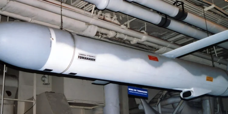 Ukraina kërkon raketat Tomahawk, ndërsa Rusia paralajmëron SHBA-në se do të reagojë nëse i ofrojnë Kievi këto armë.