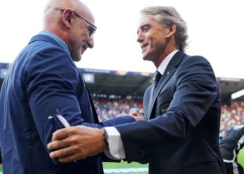 United po shqyrton mundësinë e shkarkimit të Amorim, me drejtuesit që janë gati ta zëvendësojnë atë me trajnerin e shpallur kampion Europe.