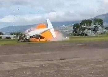 VIDEO/ Aksident avioni në Venezuelë, aeroplani përmbyset gjatë nisjes dhe digjet, dy të vdekur dhe dy të plagosur