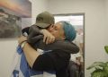 VIDEO/ Momente emocionuese: përqafime dhe lot, takimi i pengjeve izraelite me familjet e tyre në vendlindje