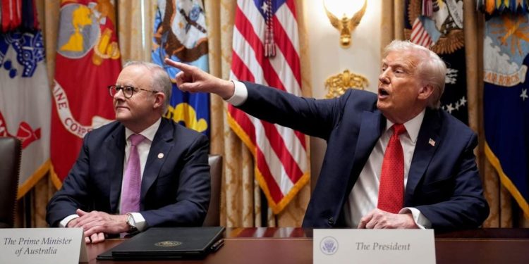 VIDEO/ Trump përmend 'president shkatërrues' në përplasje me ambasadorin australian gjatë takimit me kryeministrin Albanese: As unë nuk ju pëlqej!