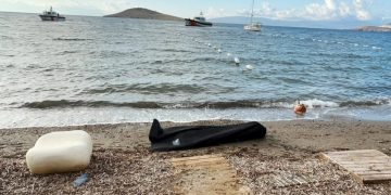 Varka që transporte emigrantë mbytet pranë brigjeve të Bodrumit në Turqi, humbin jetën 14 persona.