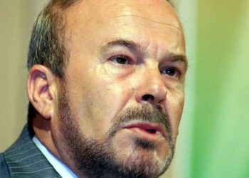 Vdes Fatos Nano, ish-Kryeministri liberal i socialistëve dhe një nga figurat kyçe të 35 viteve pas rënies së komunizmit.