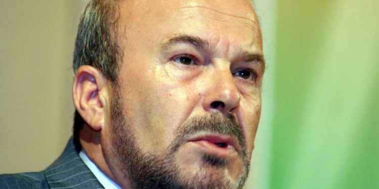 Vdes Fatos Nano, ish-Kryeministri liberal i socialistëve dhe një nga figurat kyçe të 35 viteve pas rënies së komunizmit.