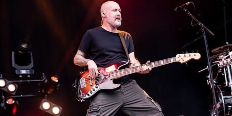 Vdes basisti i Limp Bizkit, Sam Rivers, në moshën 48 vjeçare