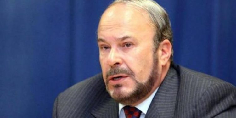 Vdes ish-kryeministri Nano, deputetët e Partisë Socialiste reagojnë: Një figurë e njohur për sfidat dhe vendimet e rëndësishme.