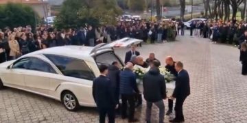 Vdiq në rrethana ende të paqarta, 19-vjeçari shqiptar merr lamtumirën e fundit në Itali.