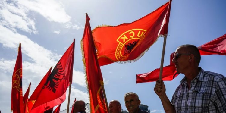 Veteranët e UÇK-së arrijnë sukses në gjyq, Gjykata Supreme anullon dispozitën që limitonte pensionet e tyre.