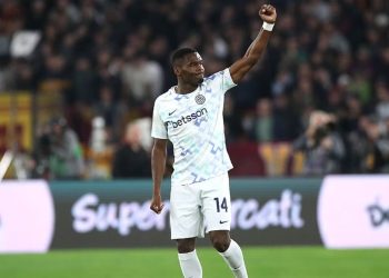 Video/ Interi arrin të fitojë me një gol të vetëm në transfertën e vështirë të Romës, duke u shpallur lider në renditjen e kampionatit.