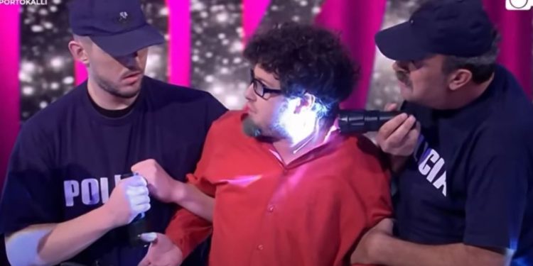 Video/ Ndalimi i qarkullimit të skuterëve, kjo është procedura e policisë së “Portokallisë”