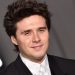 Video/ Ndiqni reagimin e Brooklyn Beckham-it në momentin kur flitet për nënën e tij, Victoria.