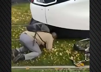 Video: Një 8-vjeçar kapet nën tramvajin në Strasburg, arrin të shpëtojë pa dëmtime të rënda