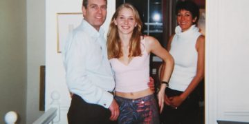 Virginia Giuffre shprehet e brengosur pas takimit me Princin Andrew, ish-i dashuri tregon detajet dramatike të telefonatës që ndodhi pas abuzimit.