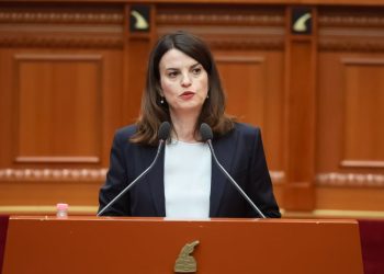 Vrasja e gjyqtarit Astrit Kalaja, ministrja e Brendshme reagon përsëri: Masa të reja sigurie për gjykatat do të rishqyrtohen.