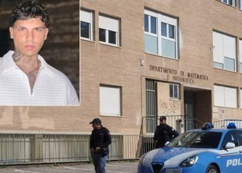 Vrasja e një të riu shqiptar 23-vjeçar në Itali: ende pa të arrestuar; policia shoqëron disa të rinj si të dyshuar.