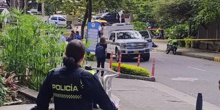 Vrasja e shqiptarit në Kolumbi, raportojnë mediat lokale: U qëllua nga një ekzekutor me pagesë, pësoi pesë plumba në gjoks dhe krahë.