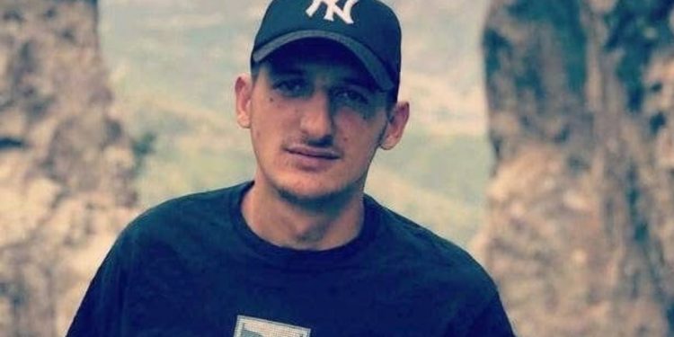 Vrasje pas një konflikti për një kafe në lokal, publikohet imazhi i të riut Aranit Kurti.