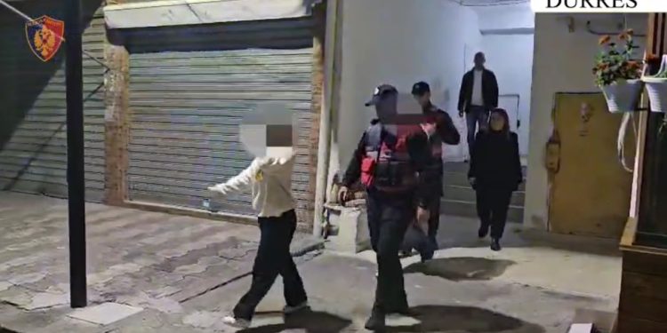 Zbulohet një rrjet prostitucioni në Durrës, dy shtetase të huaja arrestohen, ndërsa tre të tjerë nisin procedimet.