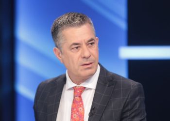 ZeqiLandi i Ramës, AlbDheu i Kurtit dhe përherë Berisha në qendër