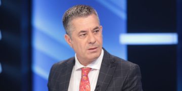 ZeqiLandi i Ramës, AlbDheu i Kurtit dhe përherë Berisha në qendër