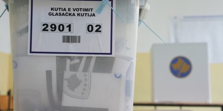 Zgjedhjet lokale në Kosovë: Pjesëmarrja e qytetarëve deri në orën 13:00