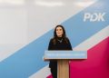 Zgjedhjet lokale në Kosovë: Sekretarja e PDK-së inkurajon qytetarët të vazhdojnë të votojnë, duke theksuar rritjen e besimit të partisë nga ana e popullsisë.