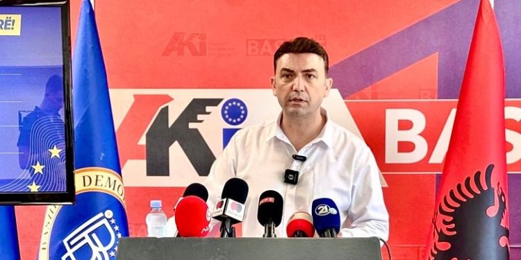 Zgjedhjet lokale në Maqedoninë e Veriut, kandidati i AKI-së i dërgon urimet fitoren koalicionit VLEN për Çairin.