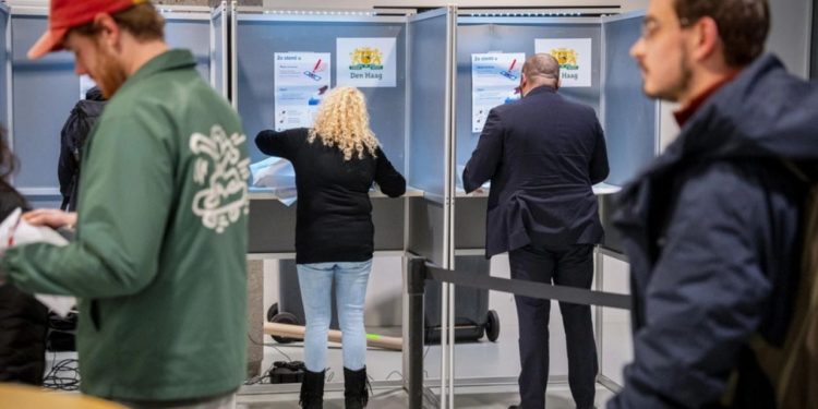 Zgjedhjet parlamentare në Holandë: Ekstremi i djathtë renditet i dyti, surprizë në krye të listës
