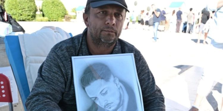 Zhvarrimi i djalit të Pano Ruçit shtyhet, familjarët kërkojnë të përzgjedhin ekspertin ligjor vetë.