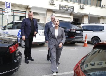 Zv.kryeministrja Belinda Balluku paraqitet në SPAK pas avokates së saj.