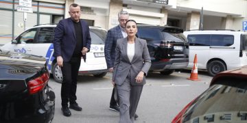 Zv.kryeministrja Belinda Balluku paraqitet në SPAK pas avokates së saj.