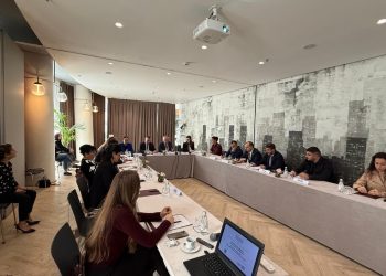 Zyra e Komisionerit organizon takim me Shoqatën e Siguruesve të Shqipërisë: Partneritet për implementimin e ligjit të ri “Për mbrojtjen e të dhënave personale”