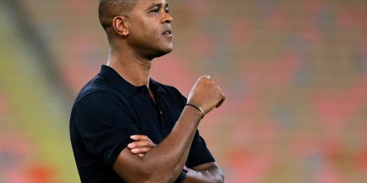 Zyrtare: Ikona e Holandës largohet nga stoli i përfaqësueses aziatike pas dështimit për t'u kualifikuar në Botëror