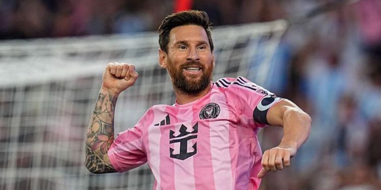 Zyrtare: Lionel Messi konfirmon transferimin, ylli argjentinas nënshkruan kontratë me klubin për tre vitet e ardhshme.