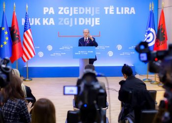 Berisha: Gjykata Kushtetuese vendosi shkelmimin e ligjit të saj organik për të larguar armiken Sonila Bejtja