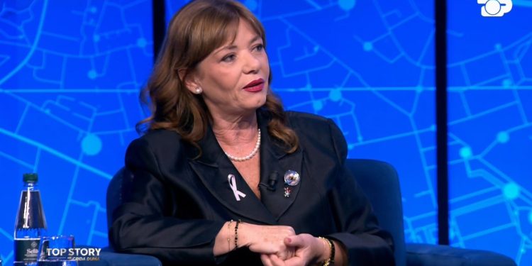 “‘Fjongon rozë’ nuk më pëlqen më”, ish-zëvendësministrja e arsimit në 'Top Story': Solidariteti duhet të jetë konstant, jo vetëm gjatë muajit tetor.